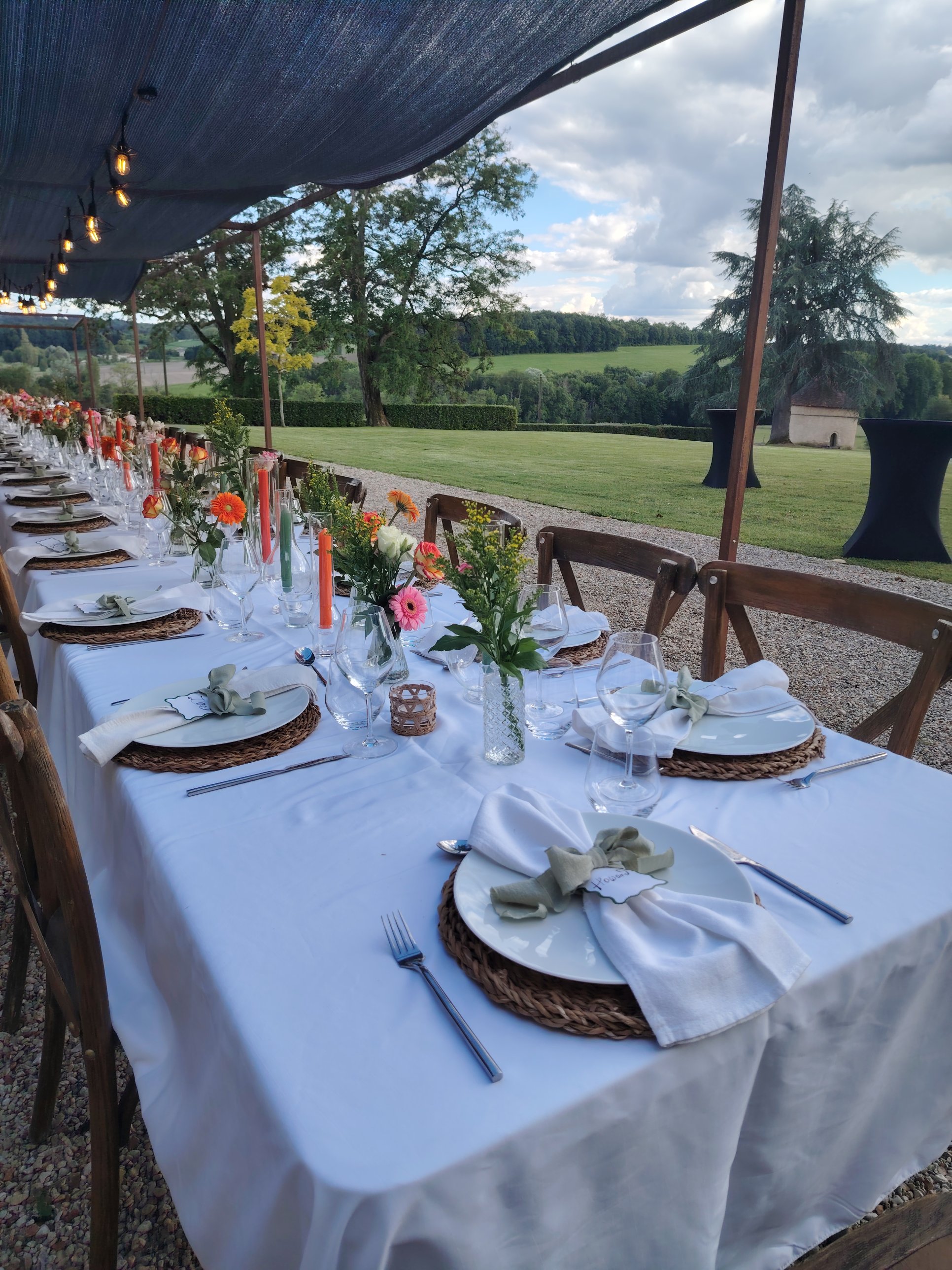 Table dressée pour un mariage