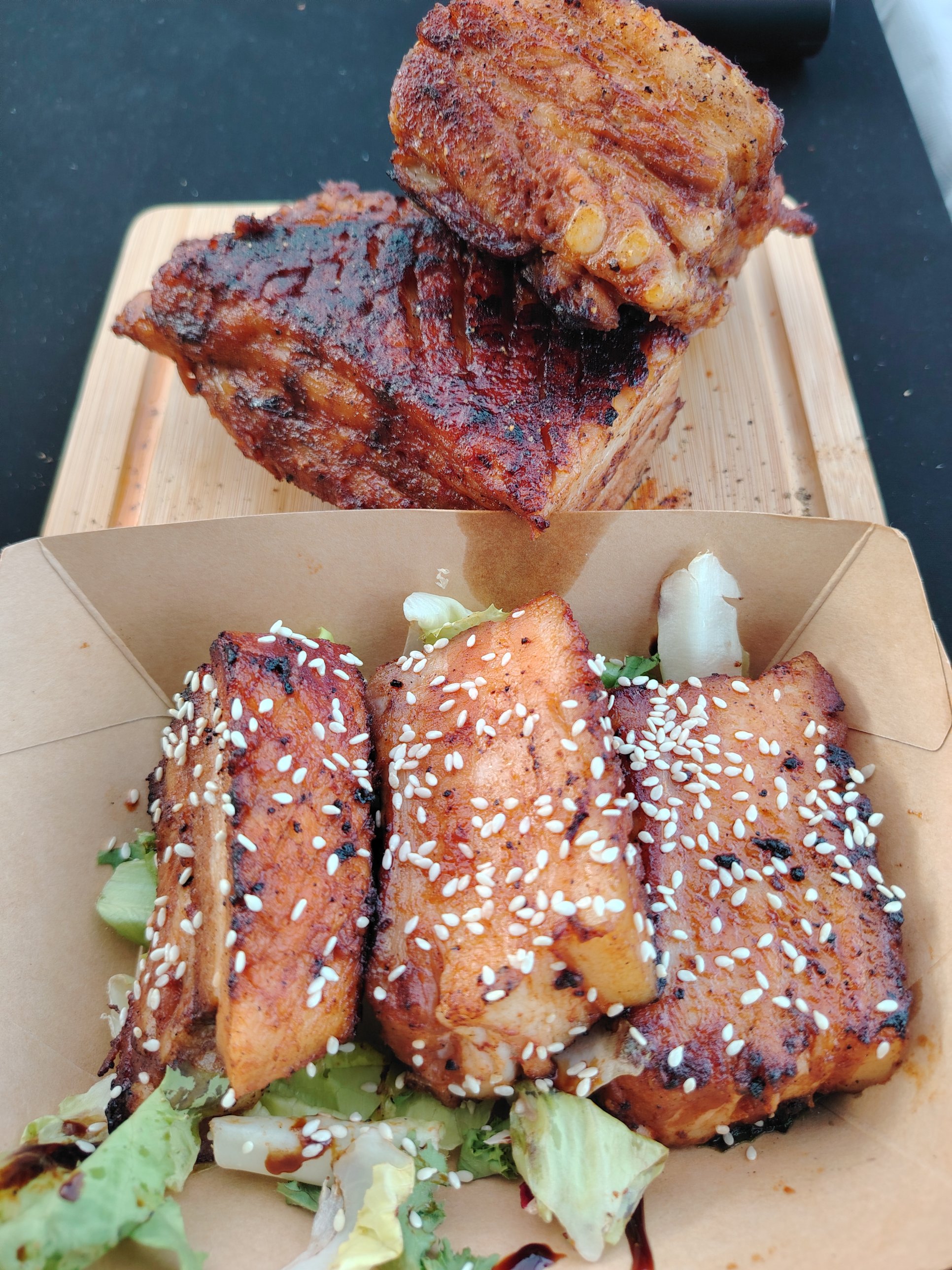 Côtes de porc grillées