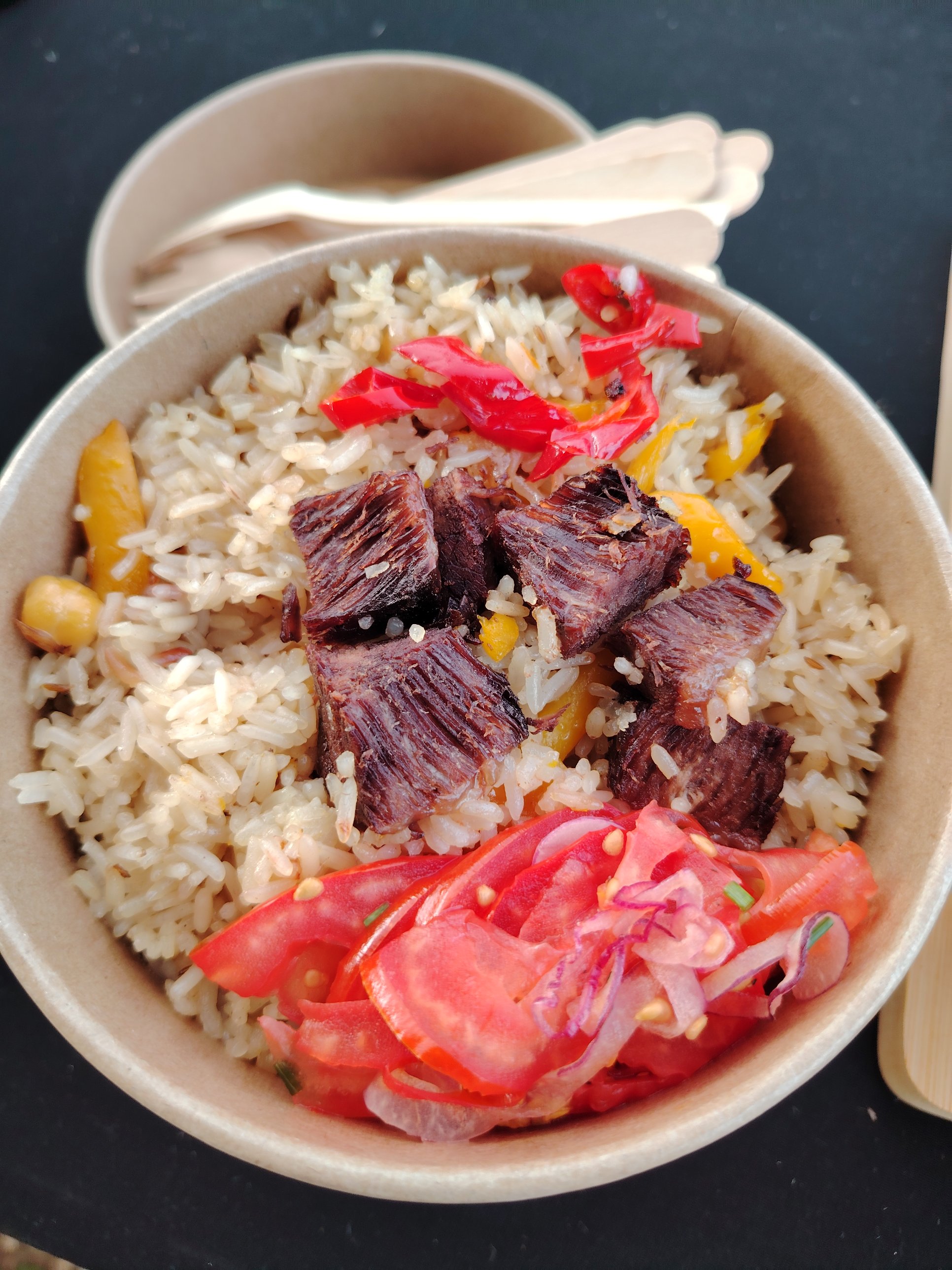 Bol de plov garni